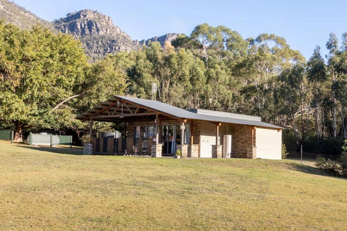 The Grampians Motel Холс Гап Екстериор снимка